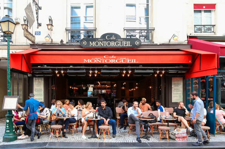 Francja: Celebrowanie posiłku i wspólne siedzenie przy stole ważniejsze niż samo jedzenie