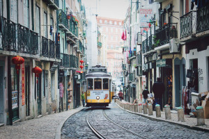 Portugalia: Operatorzy hotelowi inwestują w mieszkania dla turystów 