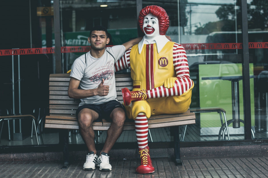 Bekon, donuty i delivery motorem wzrostu sprzedaży McDonald's
