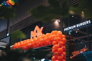 MAX Premium Burgers otworzy lokal w Złotych Tarasach!