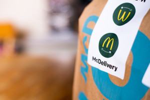 McDonald's: Sprzedaż tylko przez McDrive i McDelivery