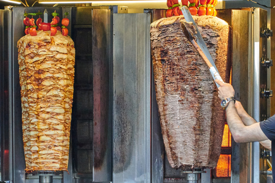 Zatrzymano dużego producenta mięsa na kebab