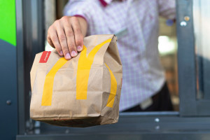 McDonald wycofuje koktajle mleczne przez problemy z dostawami