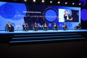 EEC 2021: Hotelarstwo - nowe otwarcie (relacja z debaty i galeria zdjęć)