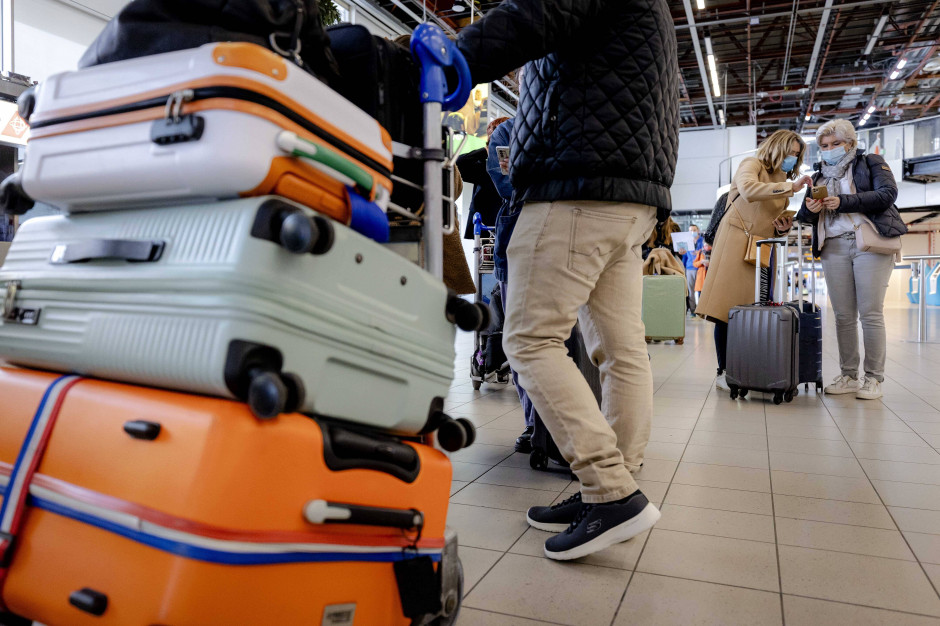 Holandia: Pracownicy turystyki odeszli a pasażerowie bez walizek