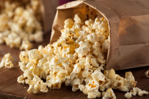 Dzień Popcornu. Historia prażonej kukurydzy