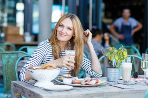 Bycie eko, dbanie o zdrowie i samopoczucie - to najważniejsze trendy konsumenckie