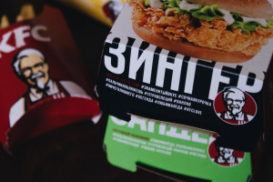 McDonald's, Burger King i KFC wciąż działają w Rosji. Aktywiści wzywają do bojkotu marek