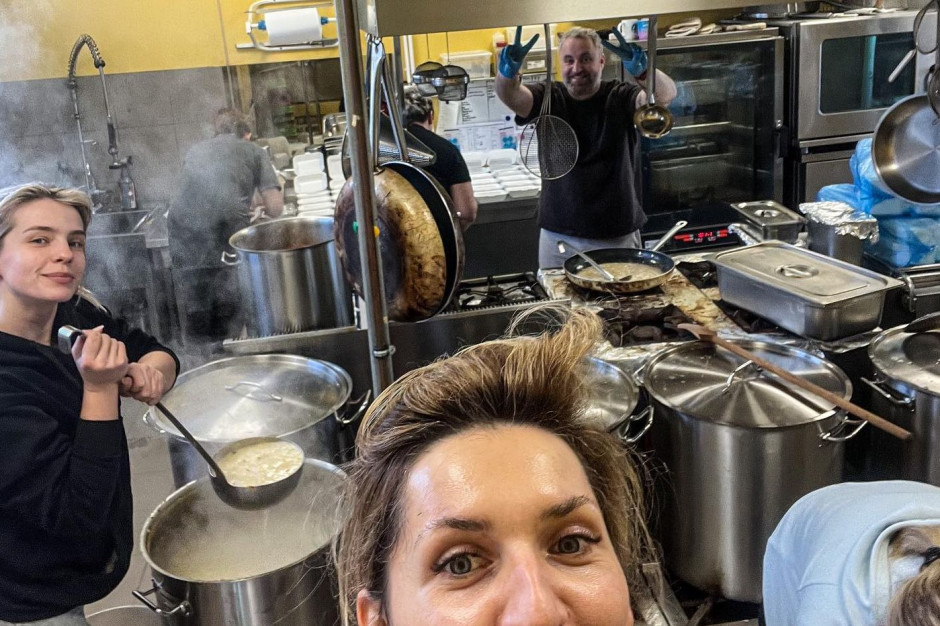 Jagna Niedzielska z przyjaciółmi gotuje dla uchodźców z Ukrainy. Prosi o wsparcie