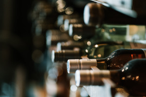 Rumunia wspiera Ukrainę. Dochód ze sprzedaży win na pomoc uchodźcom