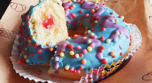 Czytamy Etykiety o składzie donutów Ekipy: błękit brylantowy, olej palmowy, dużo cukru