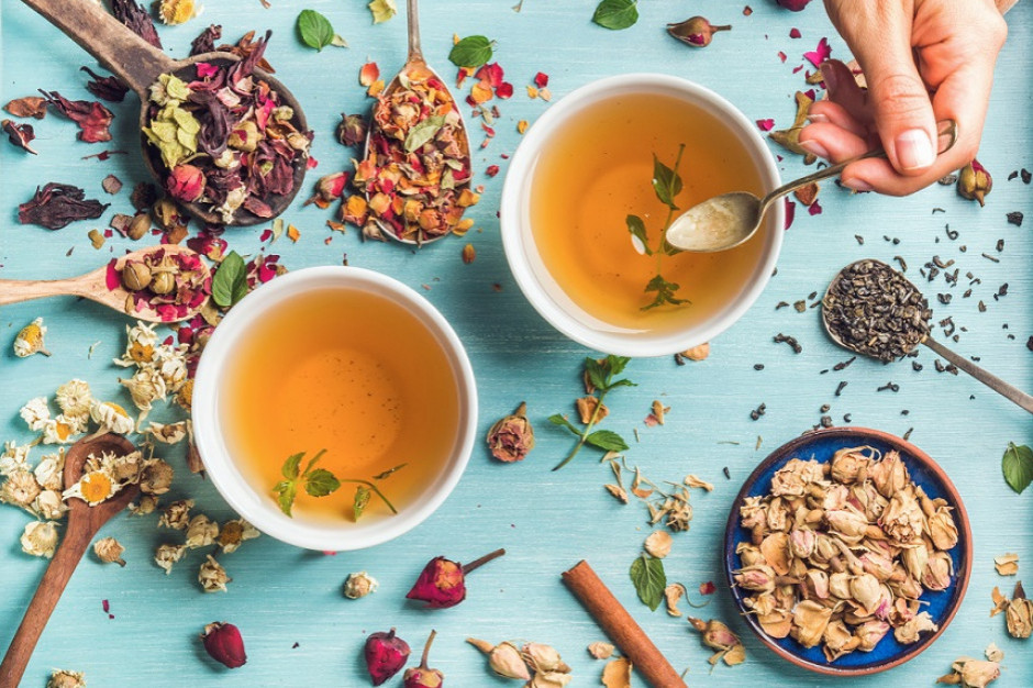Dziś Międzynarodowy Dzień Herbaty. Za co ją kochamy?