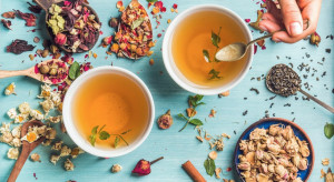 Dziś Międzynarodowy Dzień Herbaty. Za co ją kochamy?