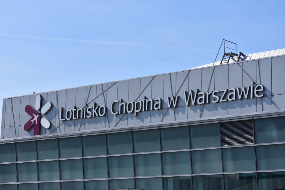 Kłopoty z lotami w całej Europie. Jak radzi sobie lotnisko Chopina w Warszawie?