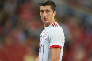 Ile Robert Lewandowski zarobi w FC Barcelonie?