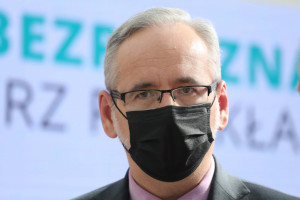 COVID-19 się rozpędza. Czy wrócą maseczki?