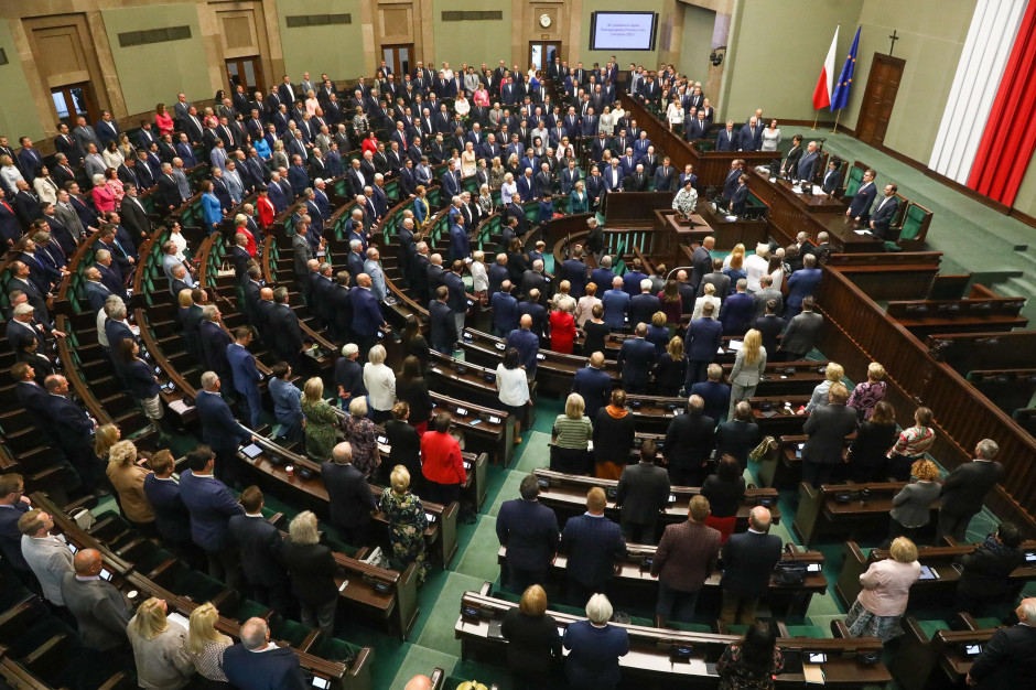 Sejm debatuje nad wydłużeniem tarczy antyinflacyjnej i utrzymaniem stawek VAT
