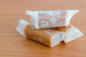 Znana producentka cukierków z Milanówka zatrzymana przez CBA. Co jej grozi?