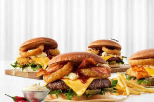 MAX Premium Burgers wystartował z nową sezonową ofertą burgerów