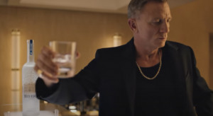 Daniel Craig reklamuje wódkę Belvedere