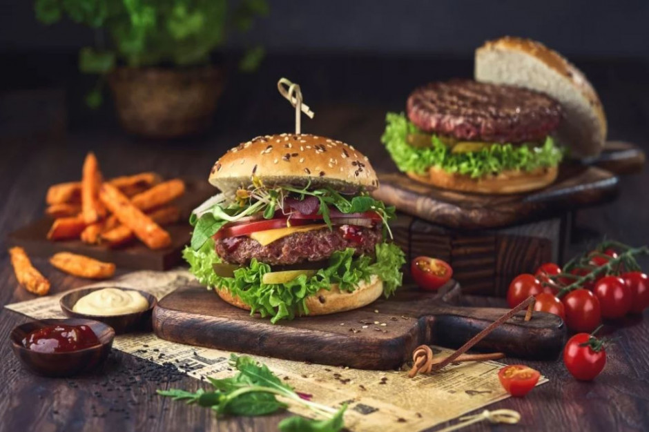 Façon Bouchère to burger ''w stylu rzeźnika''. Co go wyróżnia?