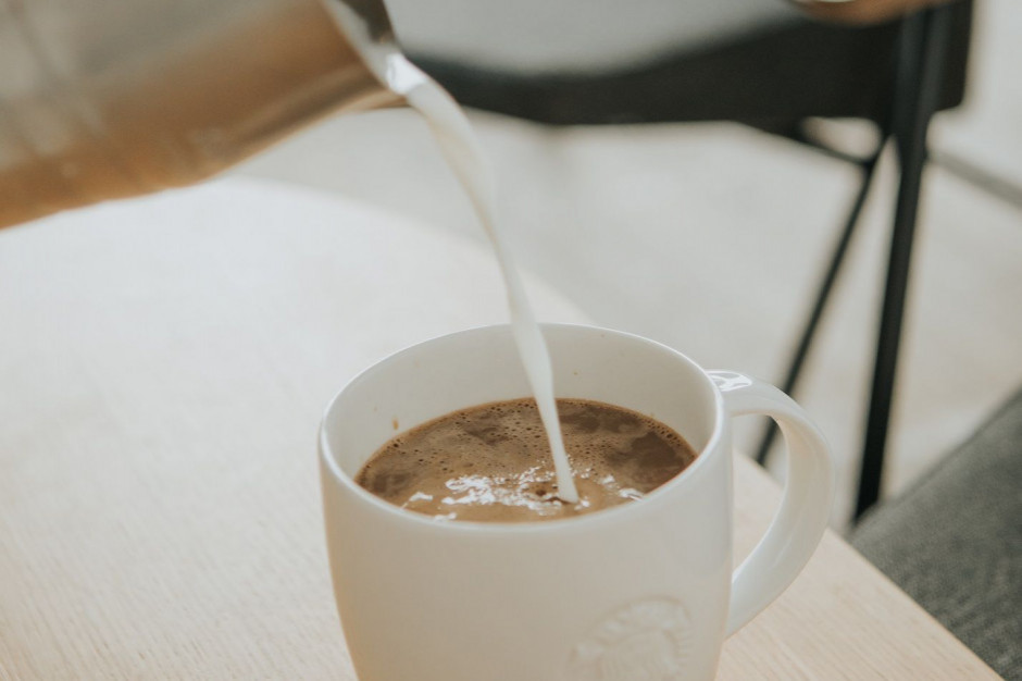 Starbucks: Kawa na bazie napoju roślinnego bez dodatkowej opłaty
