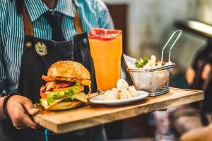 Czterodniowy tydzień pracy. Czy to w ogóle możliwe w sektorze HoReCa?