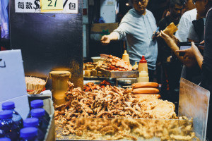 W Hongkongu podczas Święta Wiosny mieszkańcy zmarnują jedzenie o równowartości ok. 110 mln zł