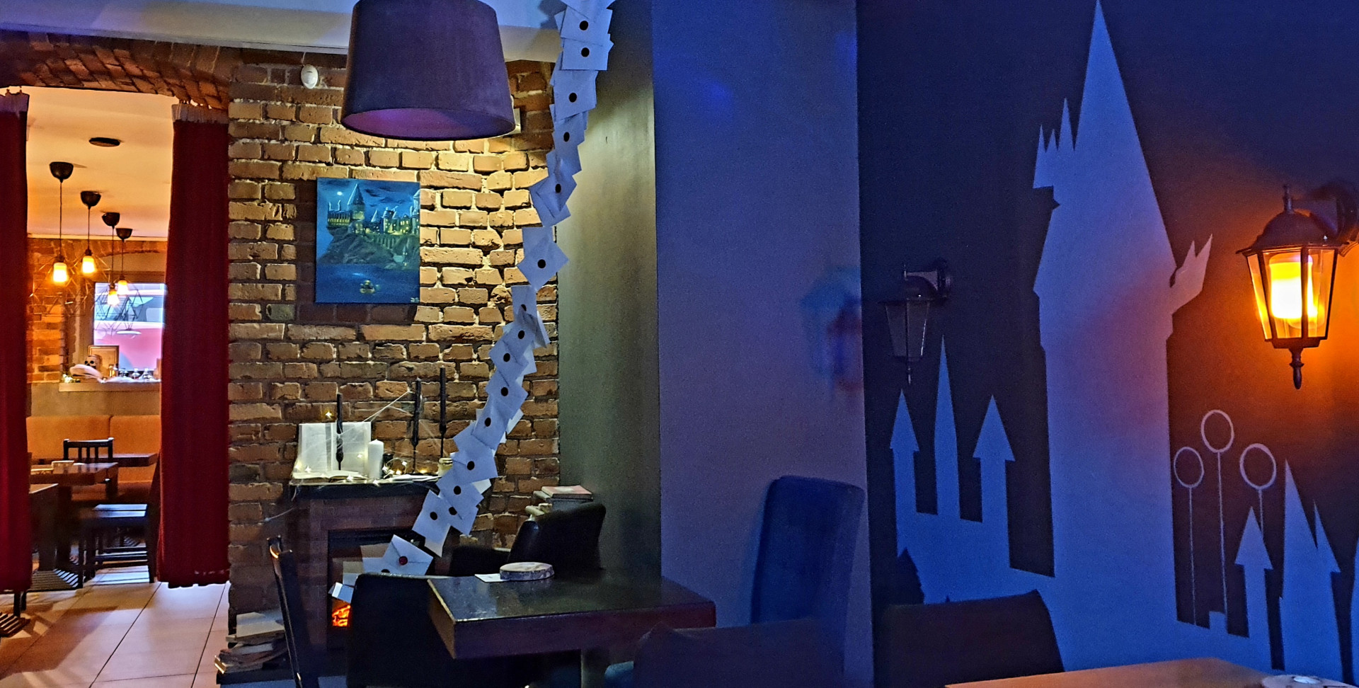 9 3/4 Cafe - kawiarnia stylizowana na świat Harry'ego Pottera w Katowicach.