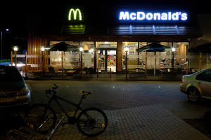 Będą kolejne podwyżki cen w McDonald's? Kto o tym decyduje?