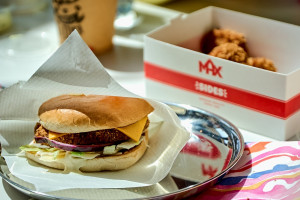 MAX Burgers: Dążymy do tego, by co drugi posiłek sprzedawany przez nas nie był z czerwonego mięsa