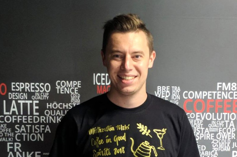 Jak wydobyć z kawy 100 maku i aromatu? Użyć najlepszego ekspresu na